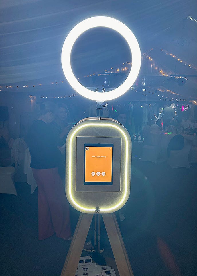 Kent Selfie Pod Rental Hire, for all weddings, parties and events. Covering whole of Kent including Sittingbourne, Maidstone, Medway, Sheppey, Faversham, Canterbury, Ashford, Gravesend, Dartford. Call today for a free quote.