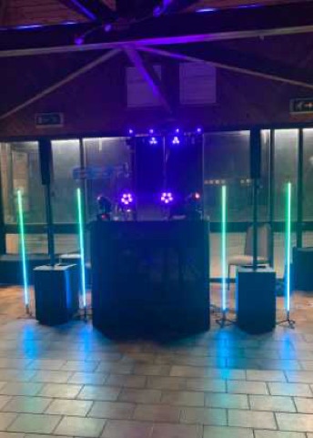 Wedding Disco, Mobile DJ, Weddings, Parties, Music in Sittingbourne. Covering whole of Kent including Sittingbourne, Maidstone, Medway, Sheppey, Faversham, Canterbury, Ashford, Gravesend, Dartford. Call today for a free quote.