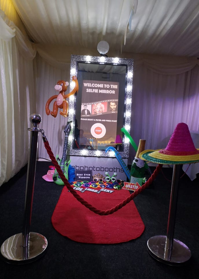 Kent Selfie Mirror Rental Hire, for all weddings, parties and events. Covering whole of Kent including Sittingbourne, Maidstone, Medway, Sheppey, Faversham, Canterbury, Ashford, Gravesend, Dartford. Call today for a free quote.